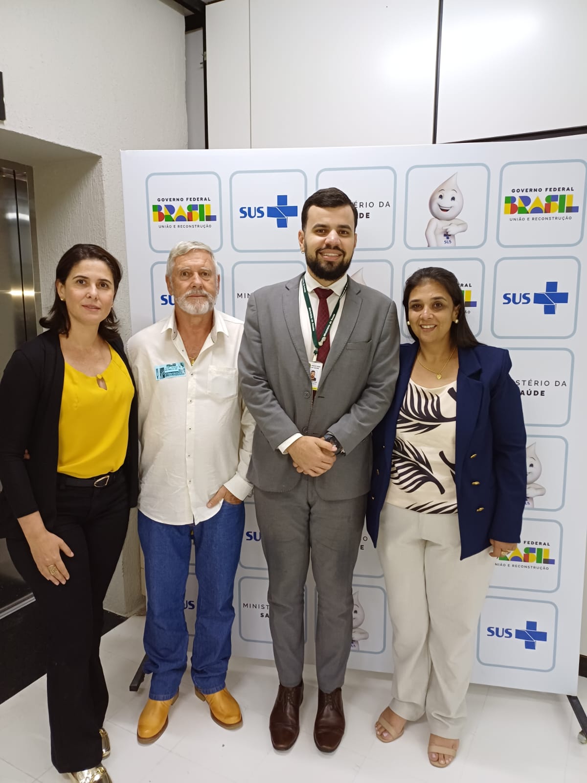 No dia 27 de agosto de 2025, em Brasília/DF, os representantes do Município participaram de uma reunião no Ministério da Saúde com o subsecretário João Vitor e a equipe técnica da pasta.